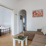 Margaret House Holiday home