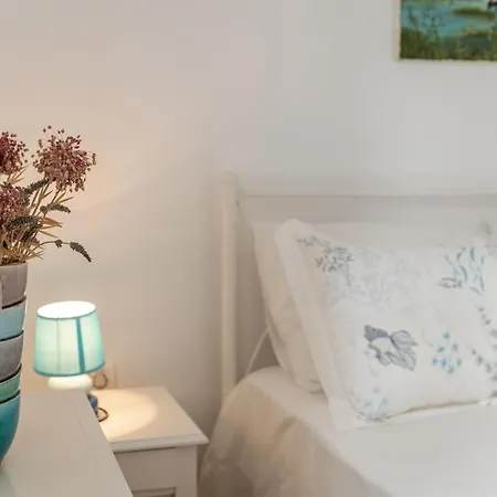 Margaret House * Parikia (Paros)