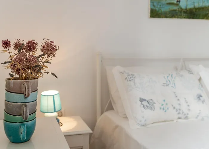 Margaret House * Páros